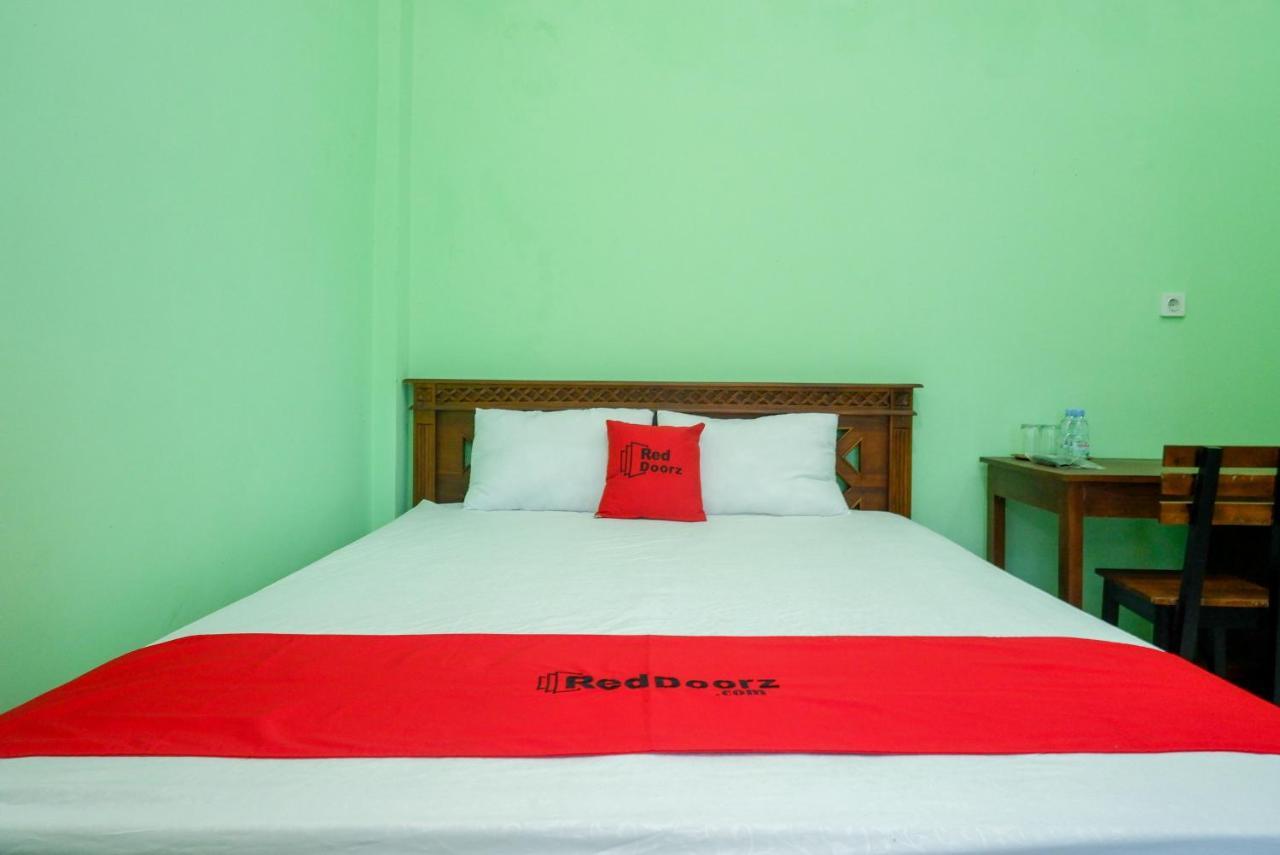 Reddoorz Syariah Near Monumen Jogja Kembali Kejayan Exterior foto