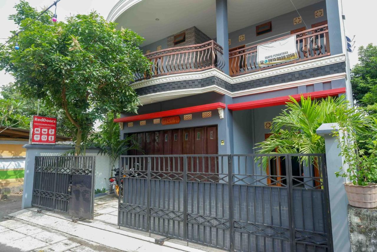 Reddoorz Syariah Near Monumen Jogja Kembali Kejayan Exterior foto